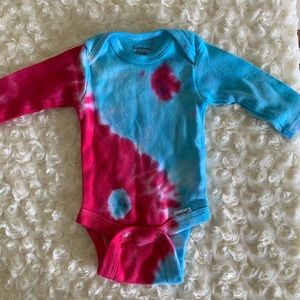 New Tie Dye Newborn Long Sleeve Yin Yang Onesie